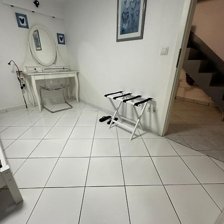 Simple Room In Luxembourg City Luaran gambar