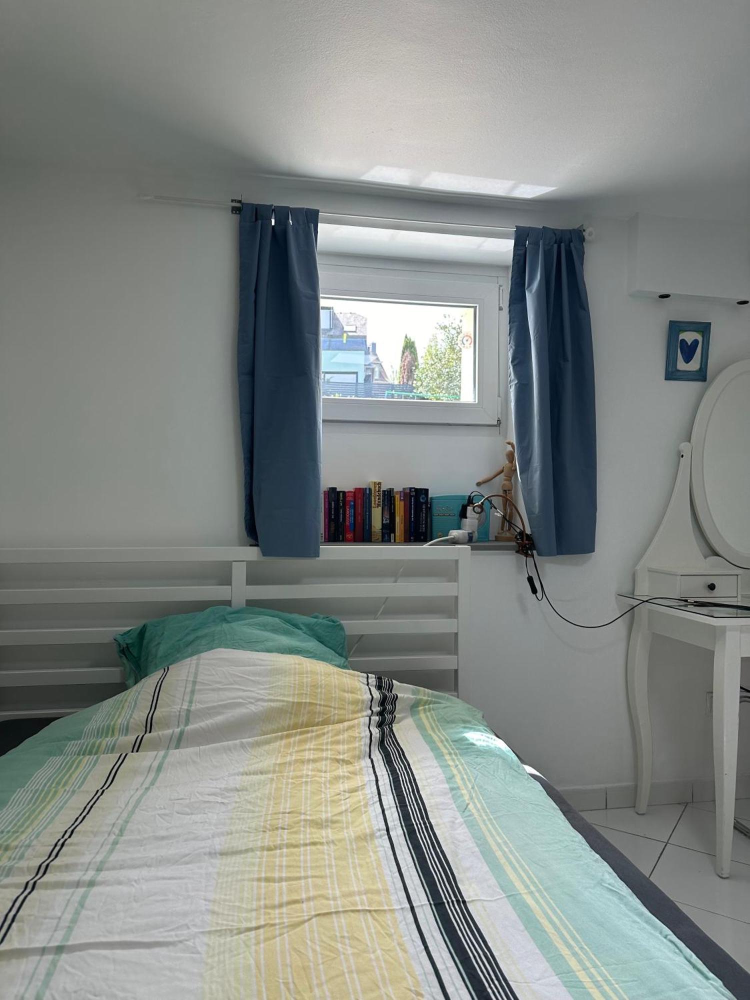 Simple Room In Luxembourg City Luaran gambar